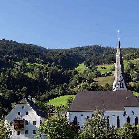 Apartment Flat In Near Lift *