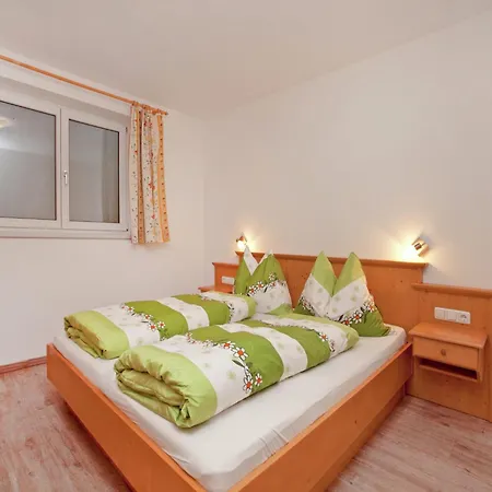 アパート Flat In Near Lift ミッタージル