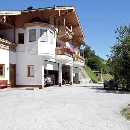 Flat In Near Lift * Mittersill