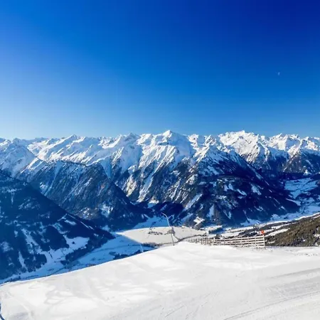 Apartment Flat In Near Lift Mittersill