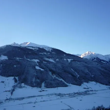 アパート Flat In Near Lift ミッタージル