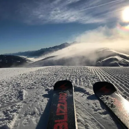 アパート Flat In Near Lift ミッタージル