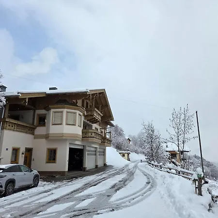 Flat In Near Lift Apartmán *