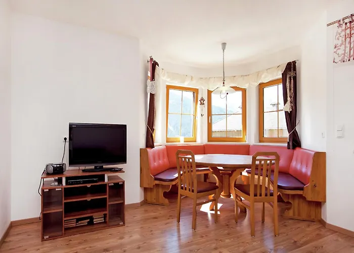 Flat In Near Lift * ميترسل