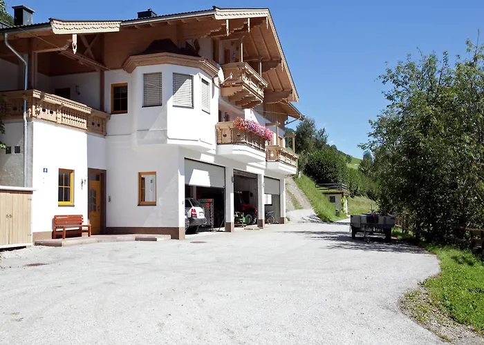 Flat In Near Lift * ميترسل