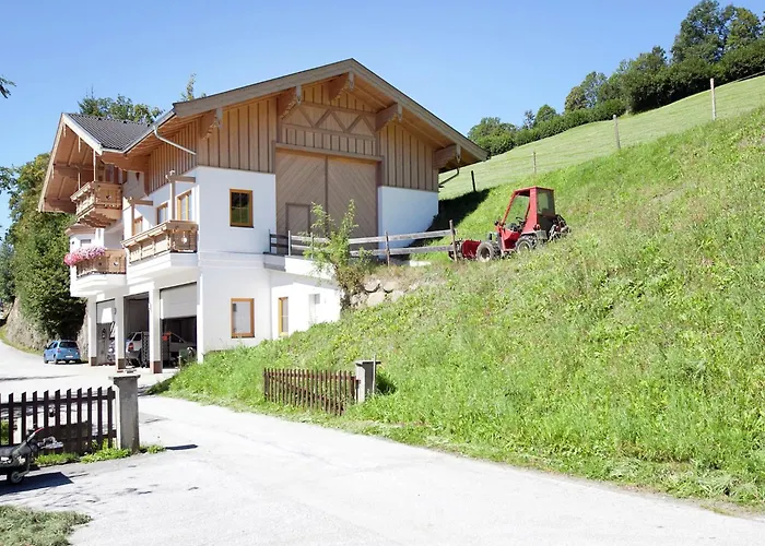 Flat In Near Lift شقة ميترسل